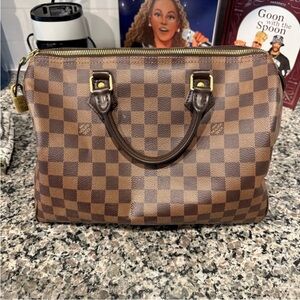 Authentic Speedy 30 LV Handbag (Firm on Price)